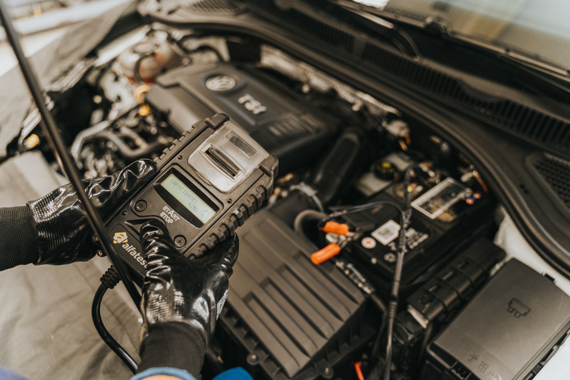 How to Test a Car Battery with a Multimeter 1 Illustration for: How to Test a Car Battery with a Multimeter