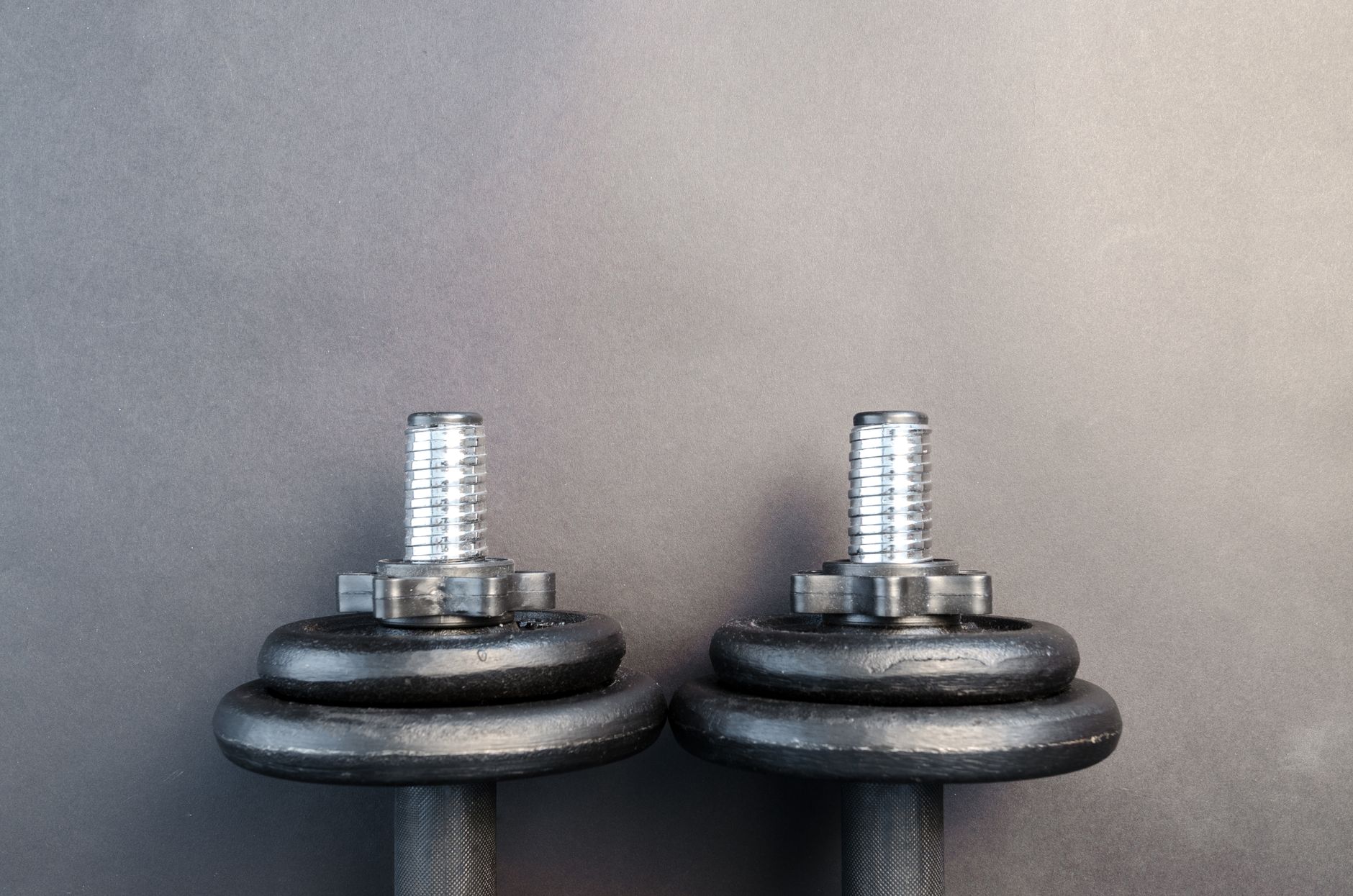 Why Does My Dumbbell Set Feel Heavier Than The Weight Says 1 Illustration for: Why Does My Dumbbell Set Feel Heavier Than The Weight Says