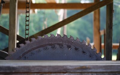 Why Your Circular Saw Blade Spins Backwards