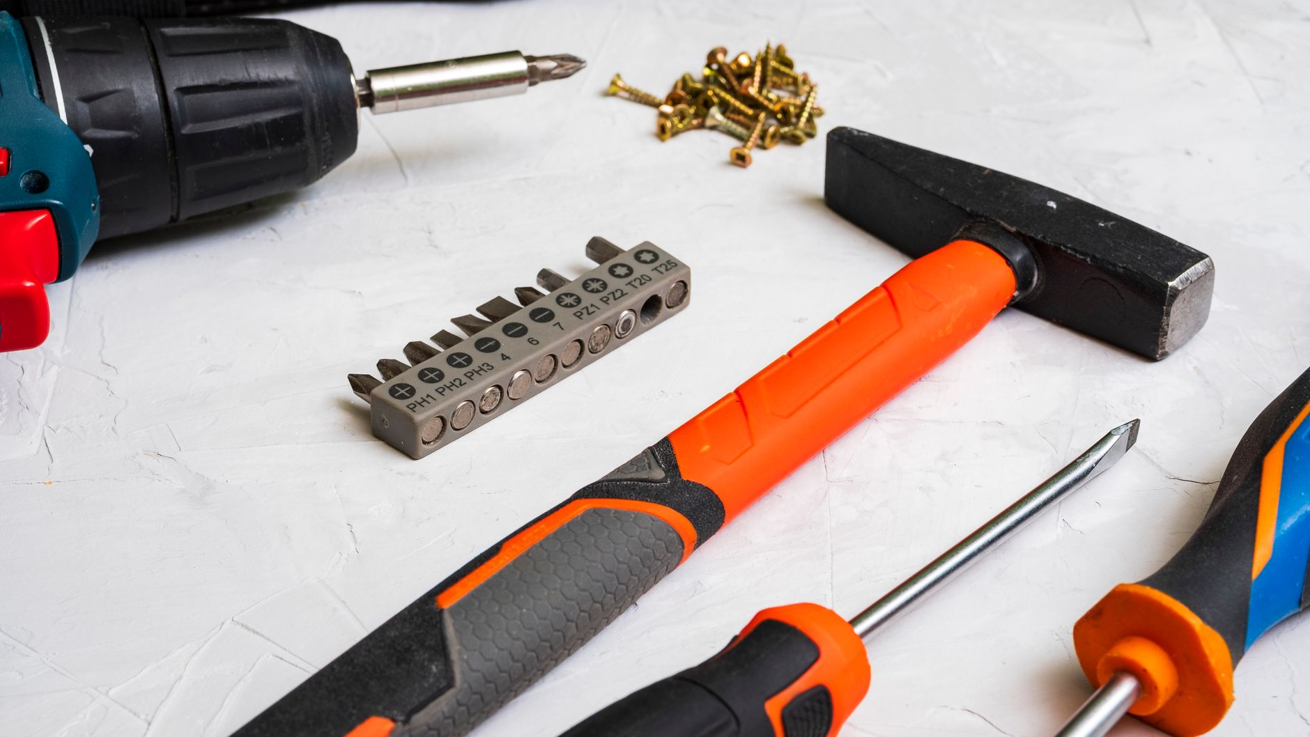 Hammer Drill vs Regular Drill: What's the Difference and Which Do You Need? 1 Illustration for: Hammer Drill vs Regular Drill: What's the Difference and Which Do You Need?