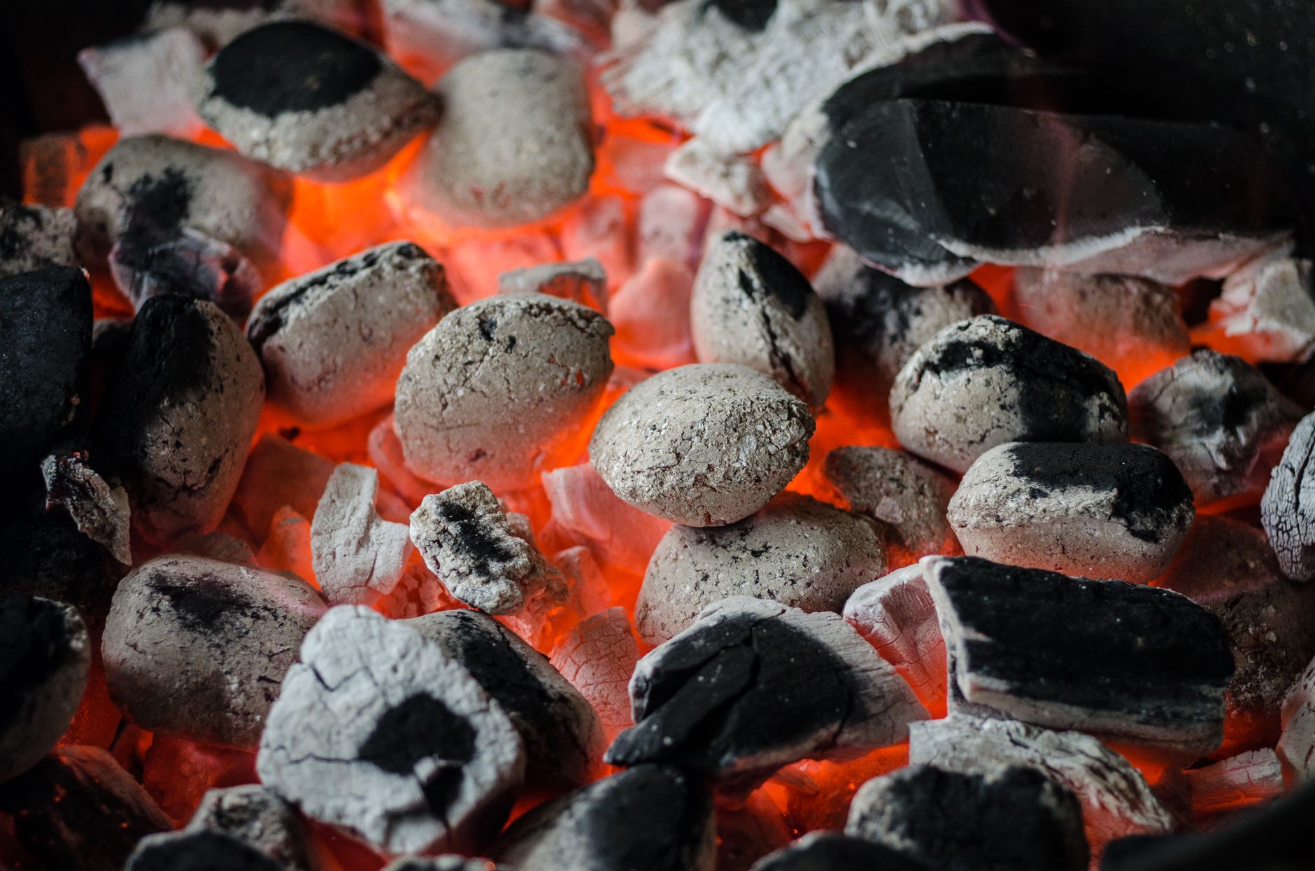 Illustration for: Why Your Pellet Grill Temperature Fluctuates and How to Fix It
