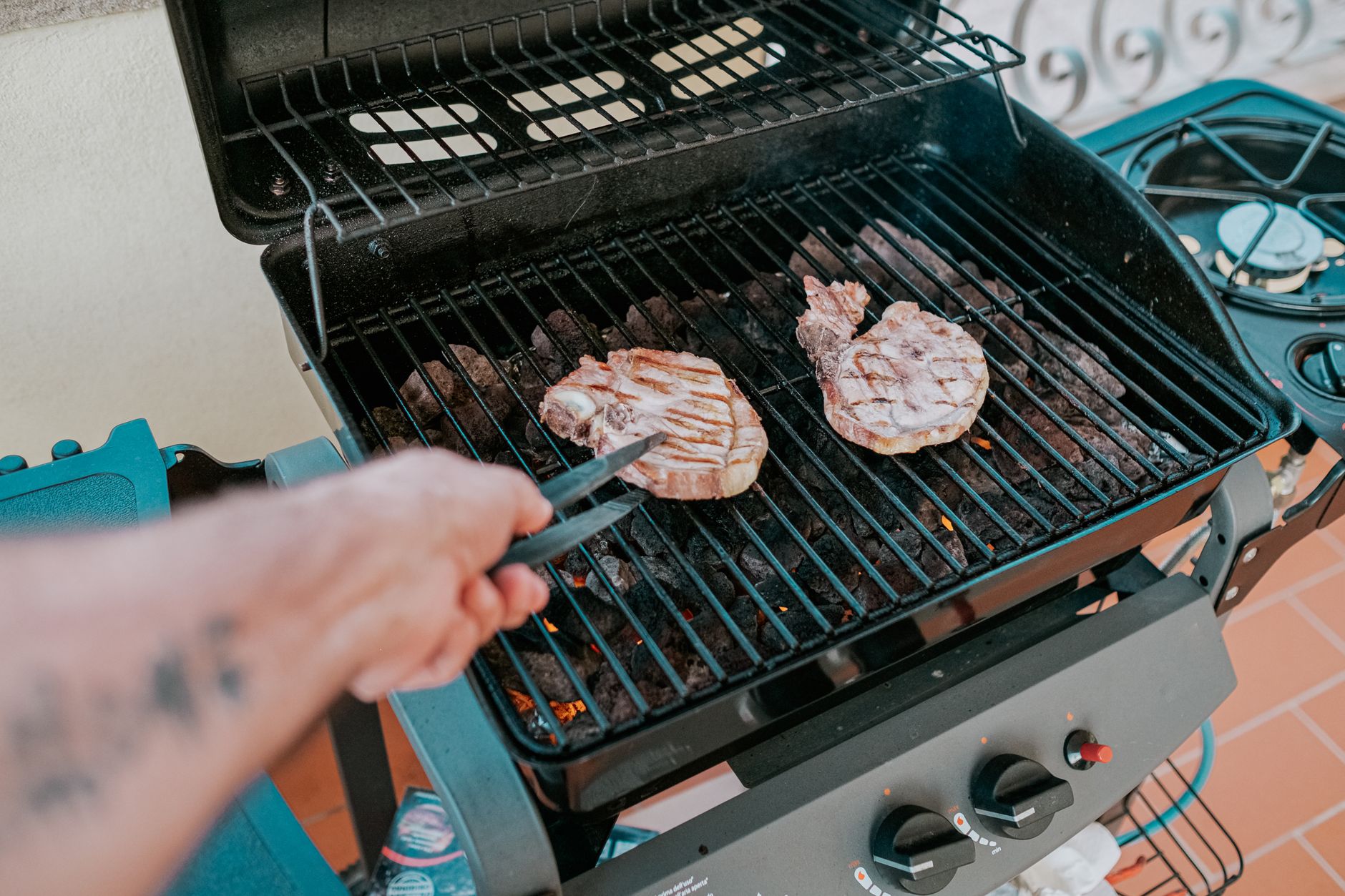 Gas Grill Not Getting Hot Enough: Common Causes and How to Fix Them for 2026 1 Illustration for: Gas Grill Not Getting Hot Enough: Common Causes and How to Fix Them for 2026