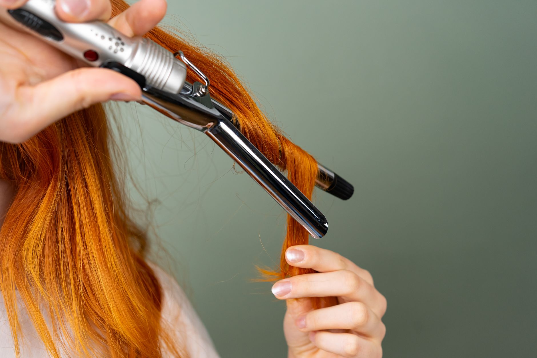 Illustration for: Curling Iron Not Heating Up? 6 Causes and How to Fix Them for 2026
