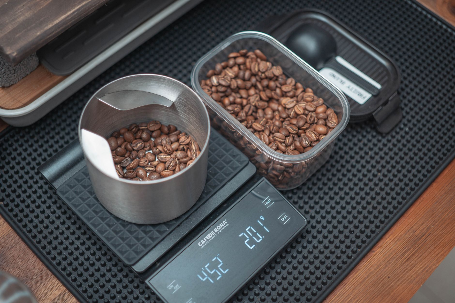 Illustration for: Digital Scale Not Accurate: Common Causes and How to Fix Them