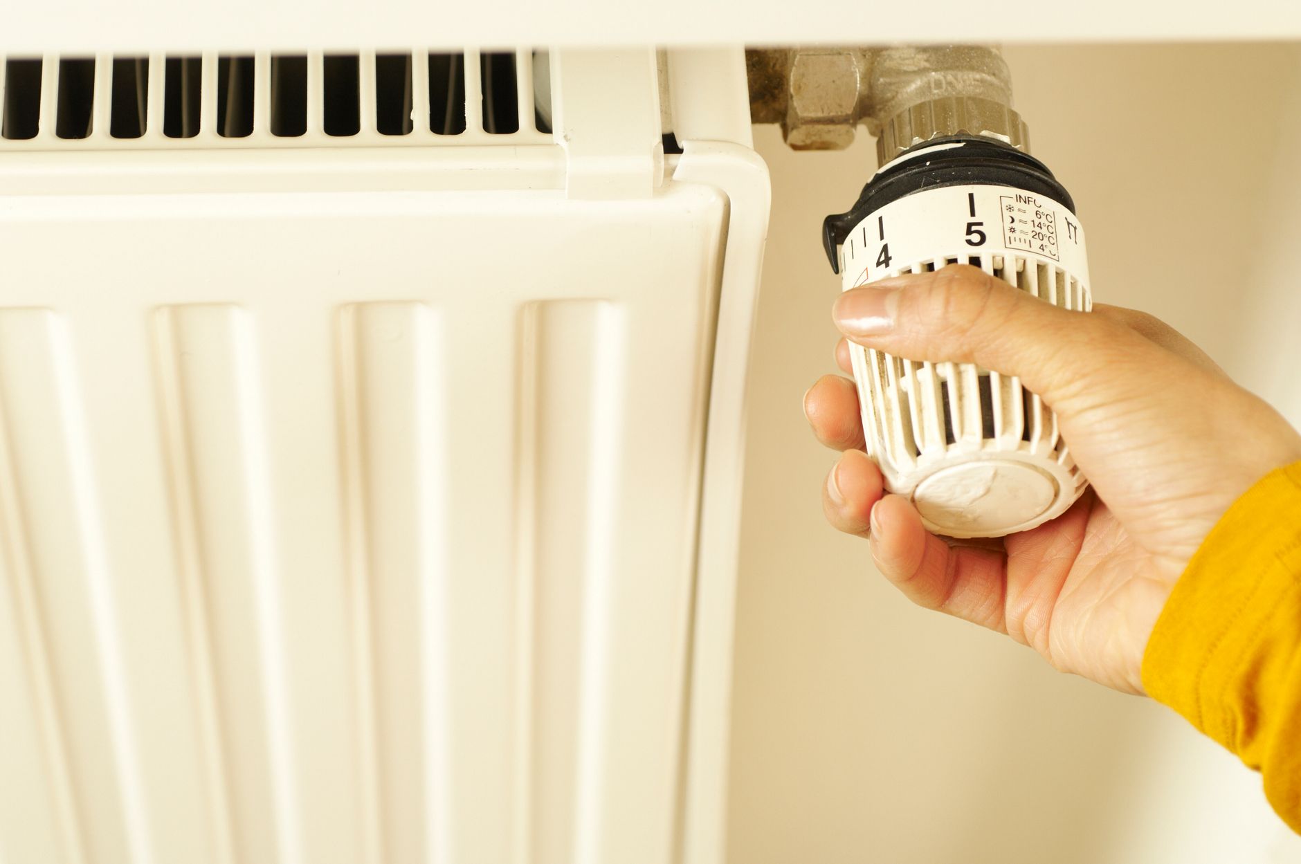 Heating Pad Not Heating Up? 7 Common Causes and How to Fix Them 1 Illustration for: Heating Pad Not Heating Up? 7 Common Causes and How to Fix Them