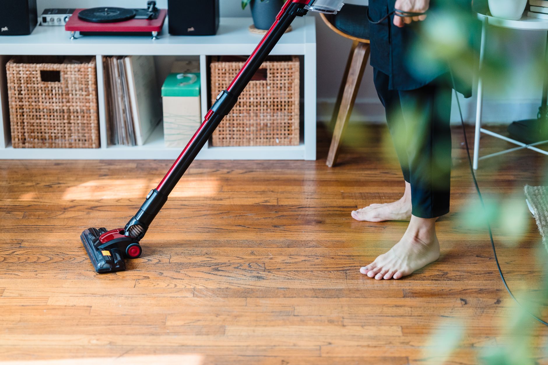 Illustration for: Cordless Vacuum for Hardwood Floors: What Matters Most When You're Choosing One