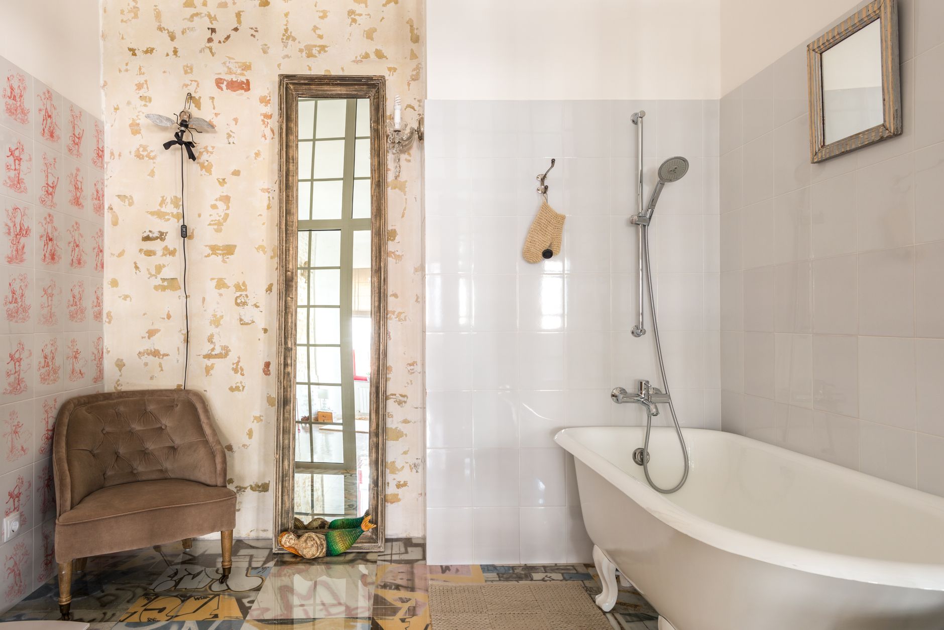 Illustration for: Shower Chair for Small Bathtub: What You Need to Know Before Buying