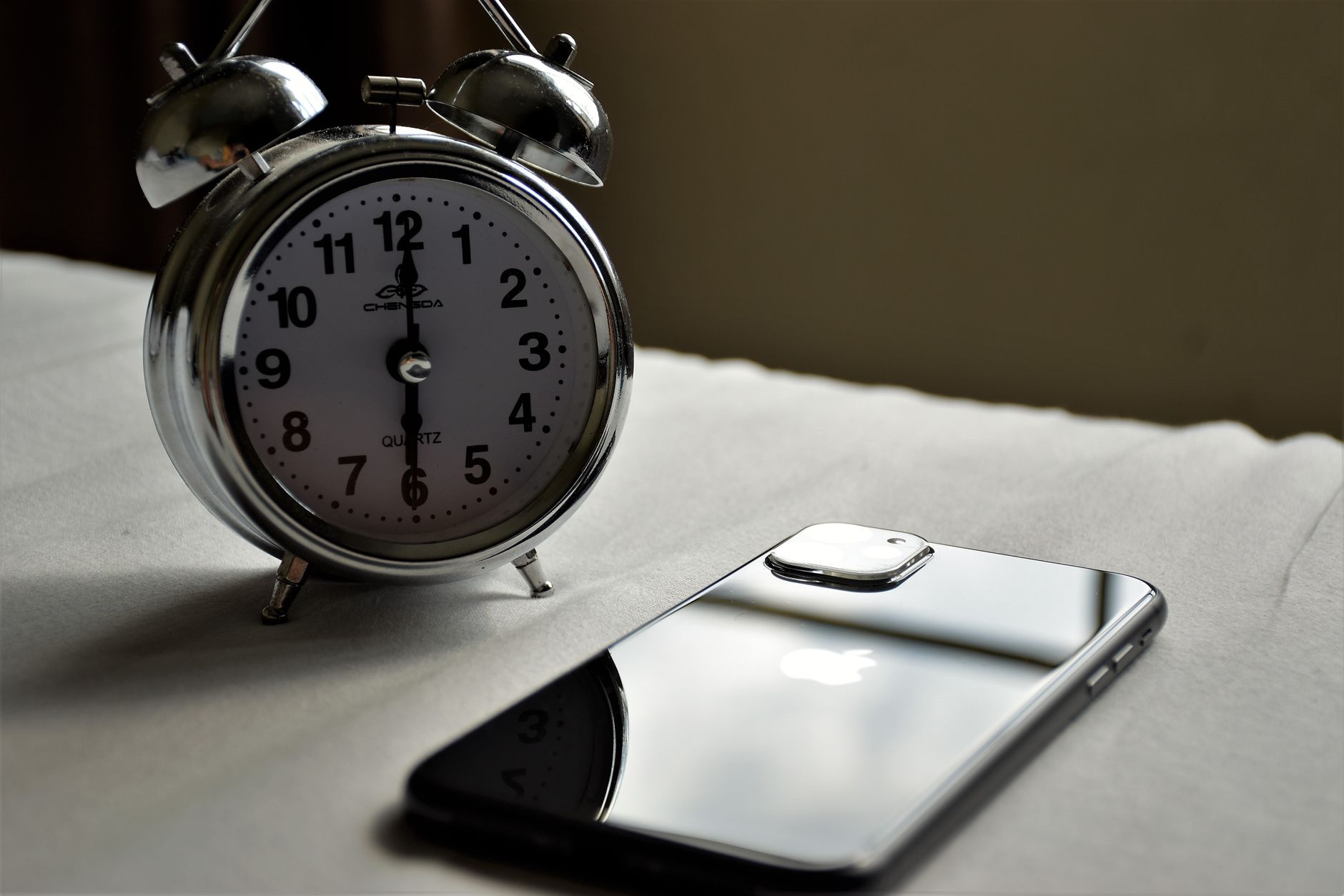 Illustration for: Hatch vs Sunrise Alarm Clock: Which One Should You Choose?
